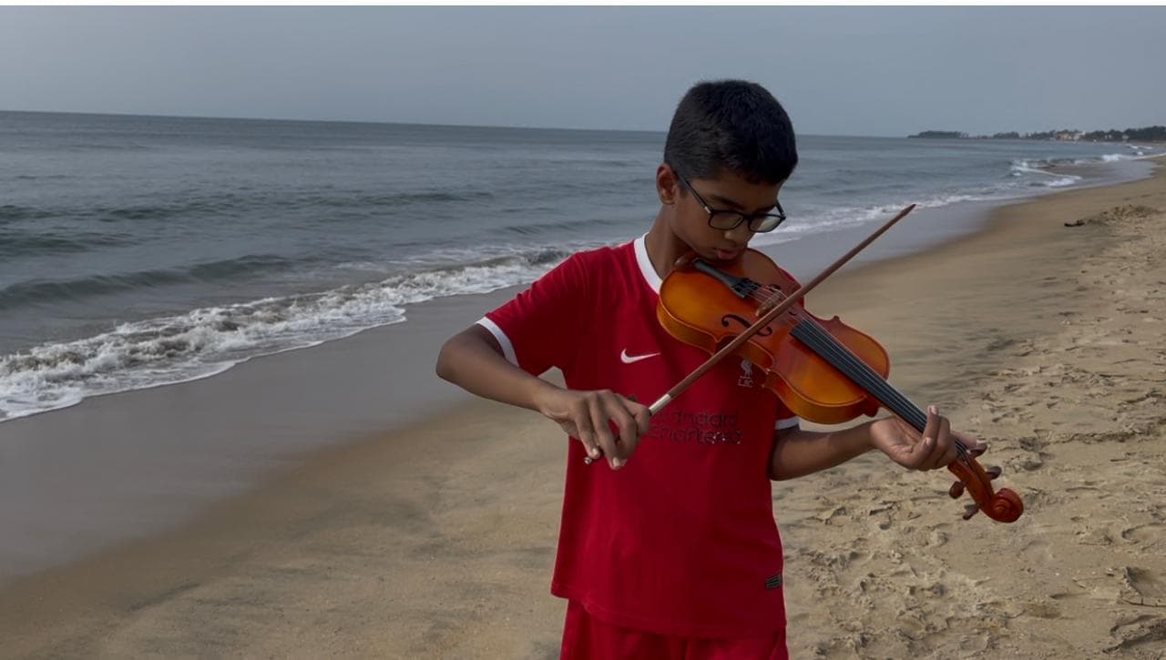 Anivritt with violin